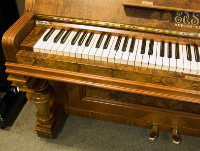 Seiler 132 von 1865 in Wurzelnussbaum satiniert