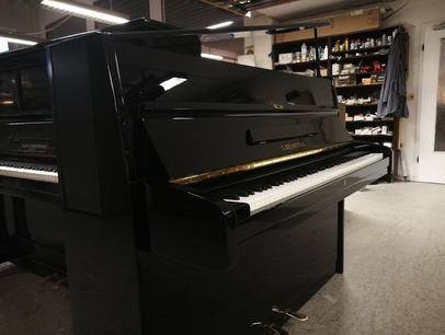Bechstein 114 M Modern von 1969 in Schwarz poliert