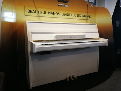 Yamaha b1 ‘SC Silent Piano’ von 2018 in Weiß poliert