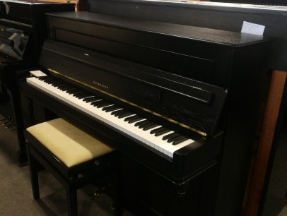 Seiler 100 von 1900 in Schwarz matt