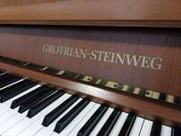 Grotrian-Steinweg 110M AD von 1978 in Nussbaum satiniert