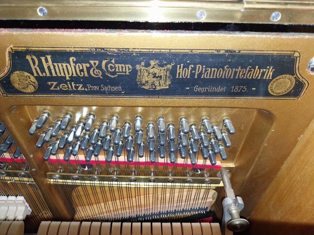 - Andere Marke - 130 von 1910 in Schwarz poliert