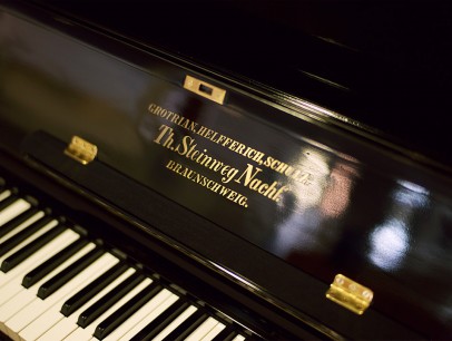 Th. Steinweg 127 von 1897 in Schwarz poliert